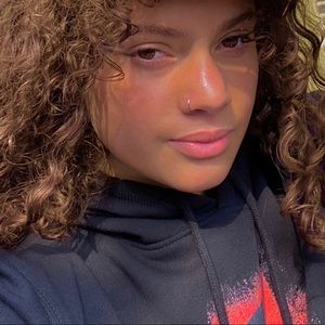 Meet your Posher, Gabriela